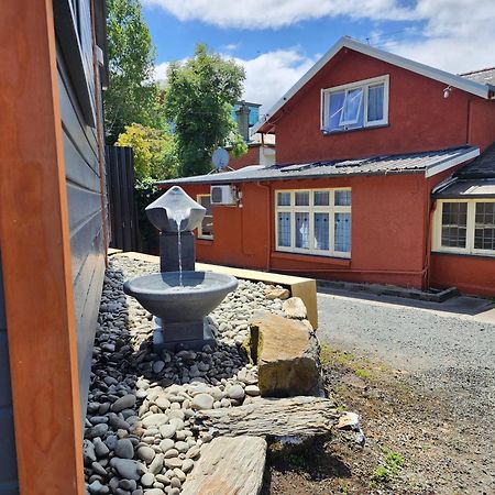 A Stone'S Throw From Town Main House Hotell Dunedin Exteriör bild